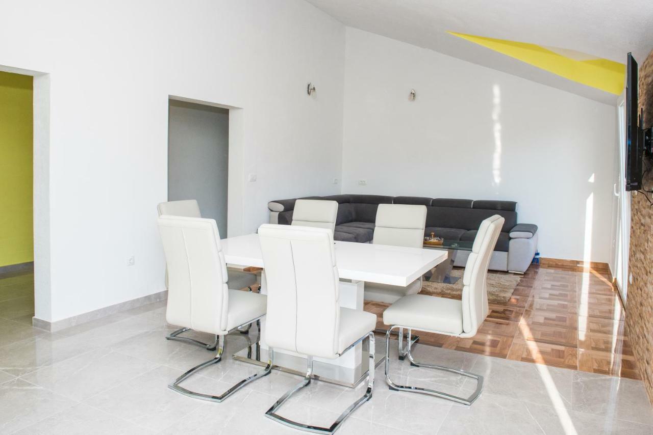 Apartman Franko Grebastica Exterior photo