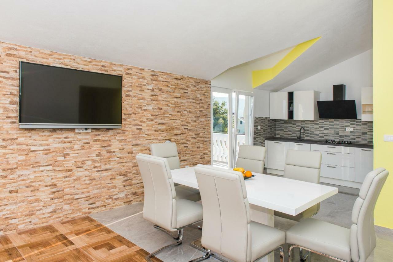 Apartman Franko Grebastica Exterior photo